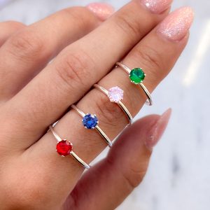 Anillo de acero blanco